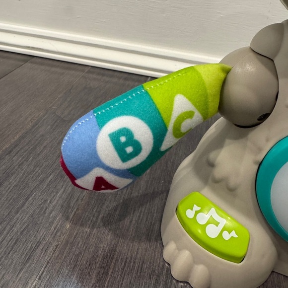 Fisher-Price Gray and Green Learning Sloth Linkimal Electronic Toy which Sings - Picture 3 of 7